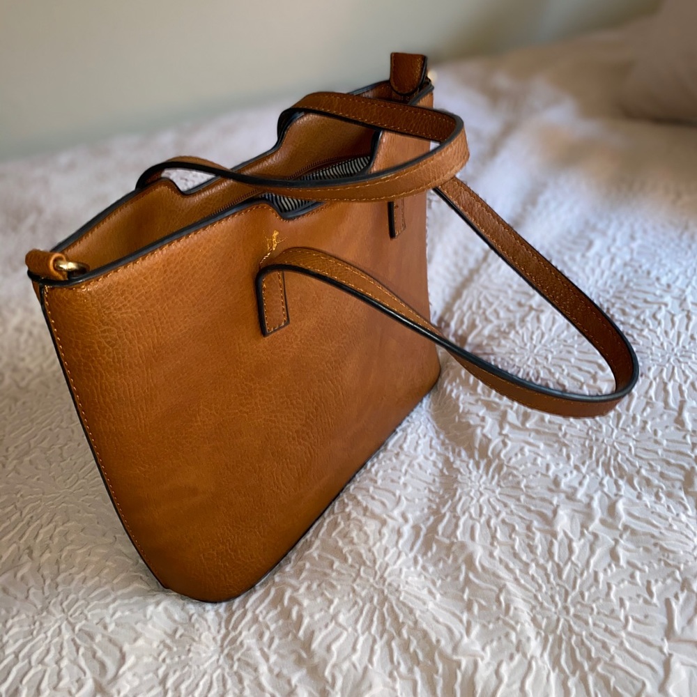 Nude purse